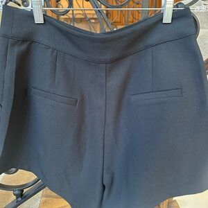 TCEC black womens dress shorts, 4 inch, size M